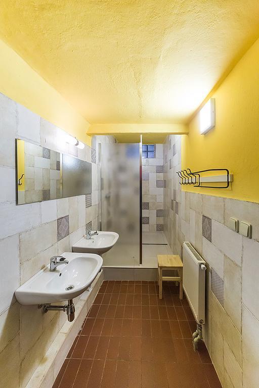 トラベル ホステル チェスキー クルムロフ エクステリア 写真